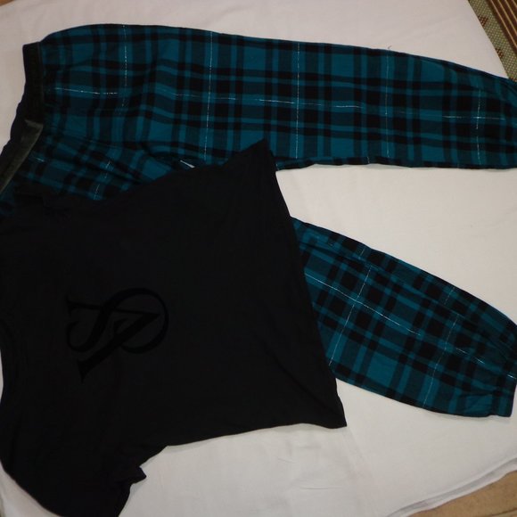 FIRM VICTORIA'S SECRET Flannel Tee-jama Set XS - Picture 7 of 15
